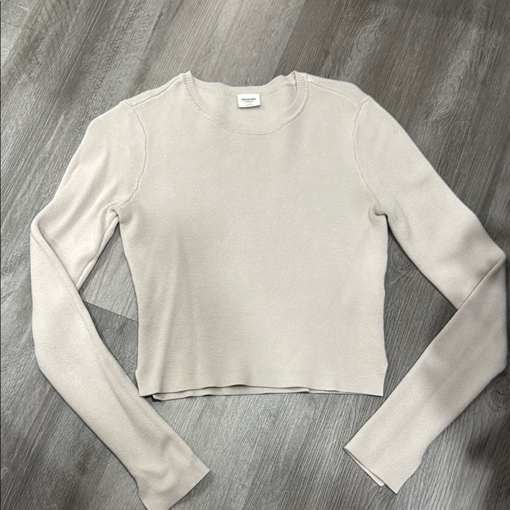 Abercrombie and Fitch Cropped Crew Sweater - Size Small